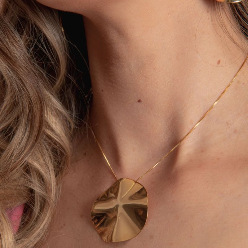 COLAR ALGA BANHADO A OURO 18K