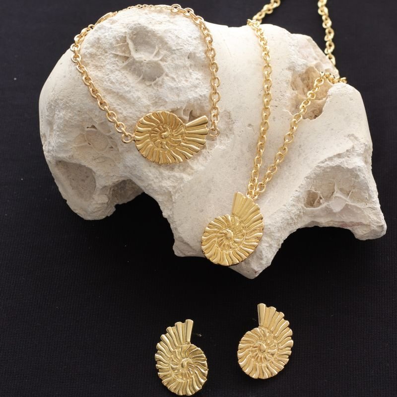 COLAR CARACOL BANHADO A OURO 18K NIVER8