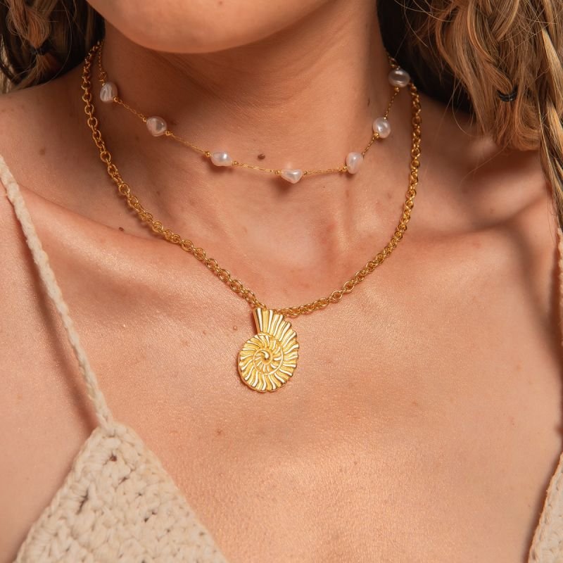 COLAR CARACOL BANHADO A OURO 18K