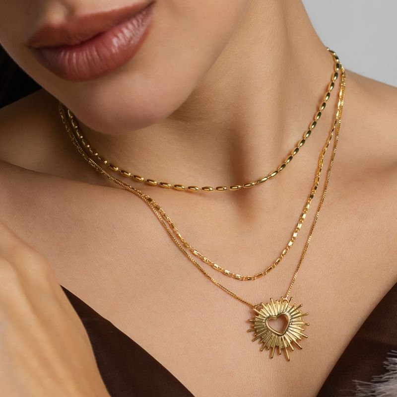COLAR DE CADEADO BANHANDO A OURO 18K