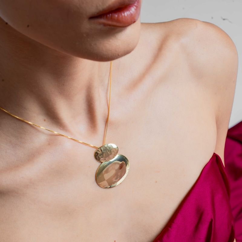 COLAR DUPLO MARTELADO BANHADO A OURO 18K