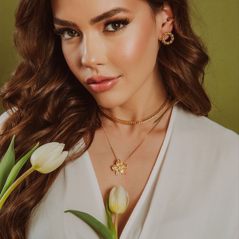 COLAR FLOR G DOURADO FOLHEADO