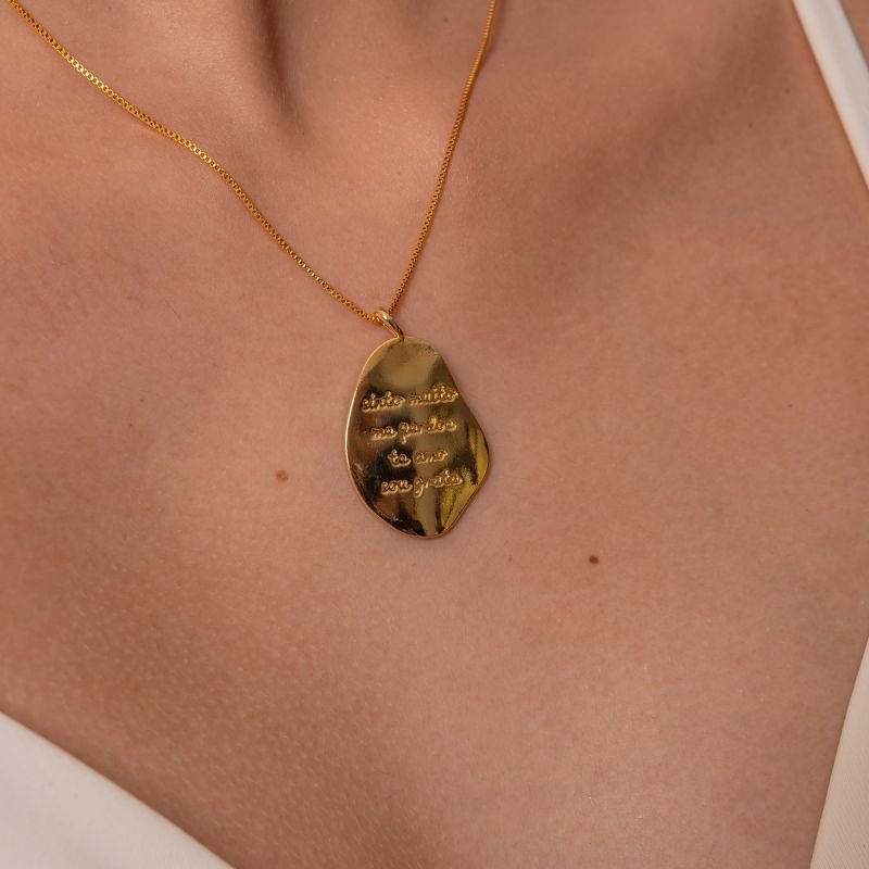 COLAR HOOPONOPONO BANHADO A OURO 18K