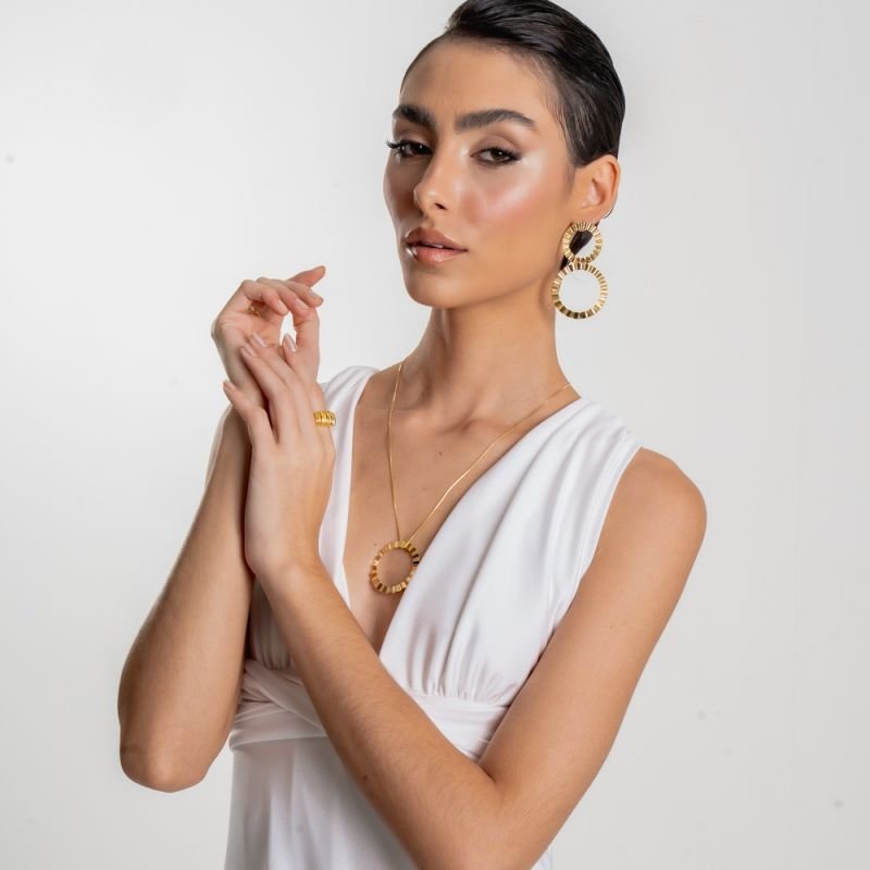 COLAR LONGO ELLO BANHADO A OURO 18K