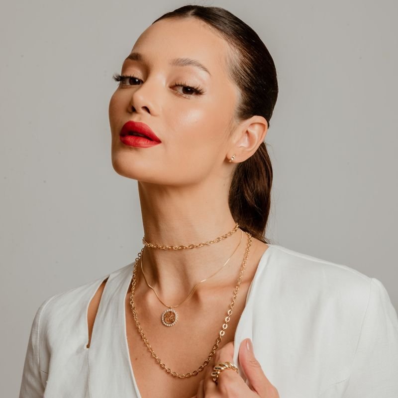 COLAR LONGO FLOW BANHADO A OURO 18K