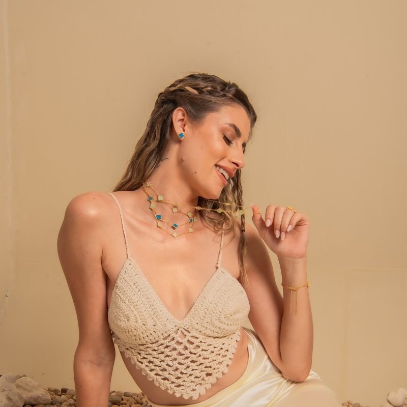 COLAR LONGO TREVO TURQUESA 10MM BANHADO A OURO 18K