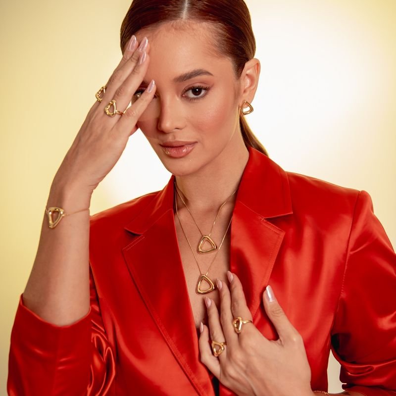 COLAR LONGO TRIANGULO MODERN G BANHADO A OURO 18K