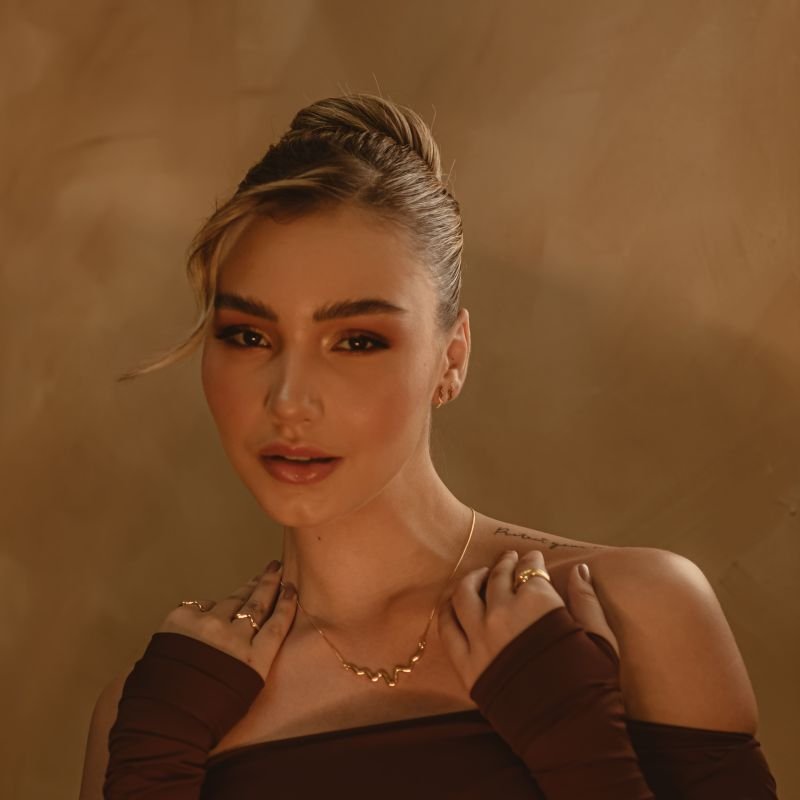 COLAR ONDULADO BASIC BANHADO A OURO 18K