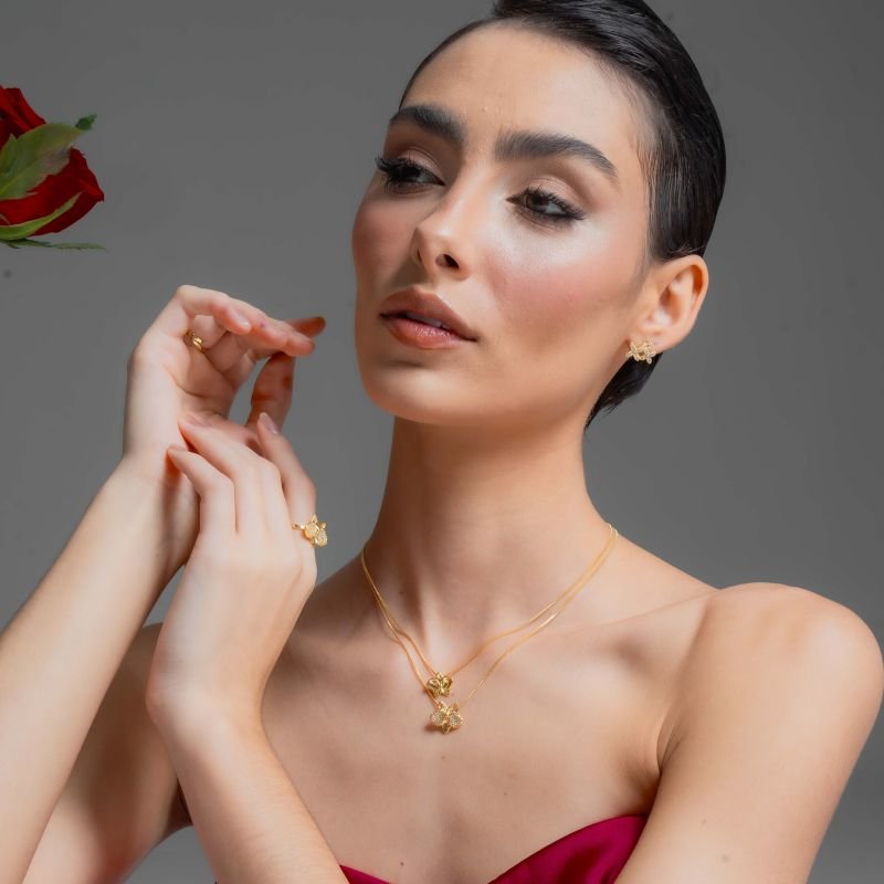 COLAR ORQUIDEA LUXO M BANHADO A OURO 18K