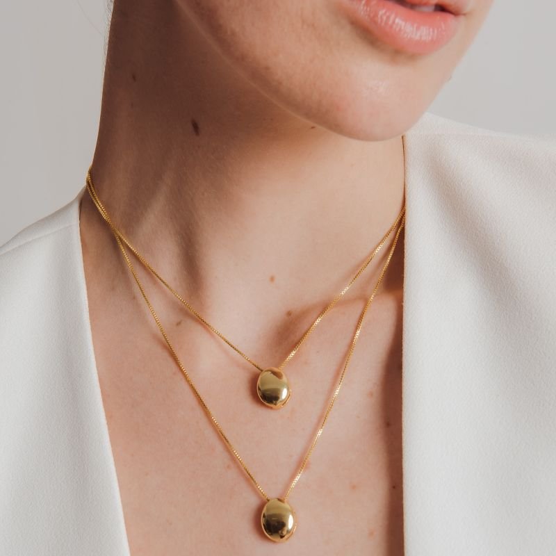 COLAR PINGENTE OVAL LISO DOURADO FOLHEADO