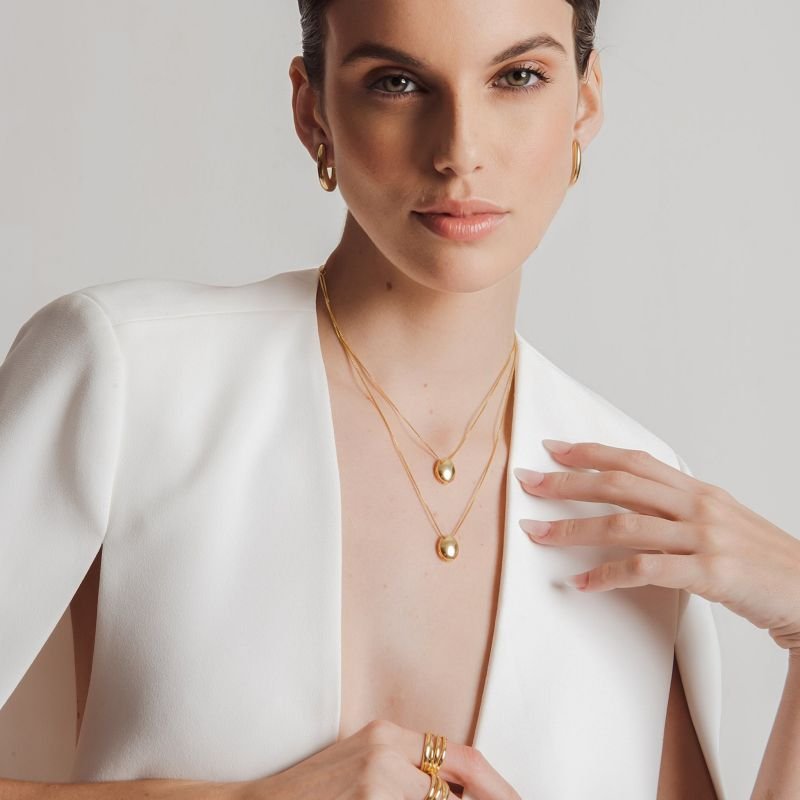 COLAR PINGENTE OVAL LISO DOURADO FOLHEADO