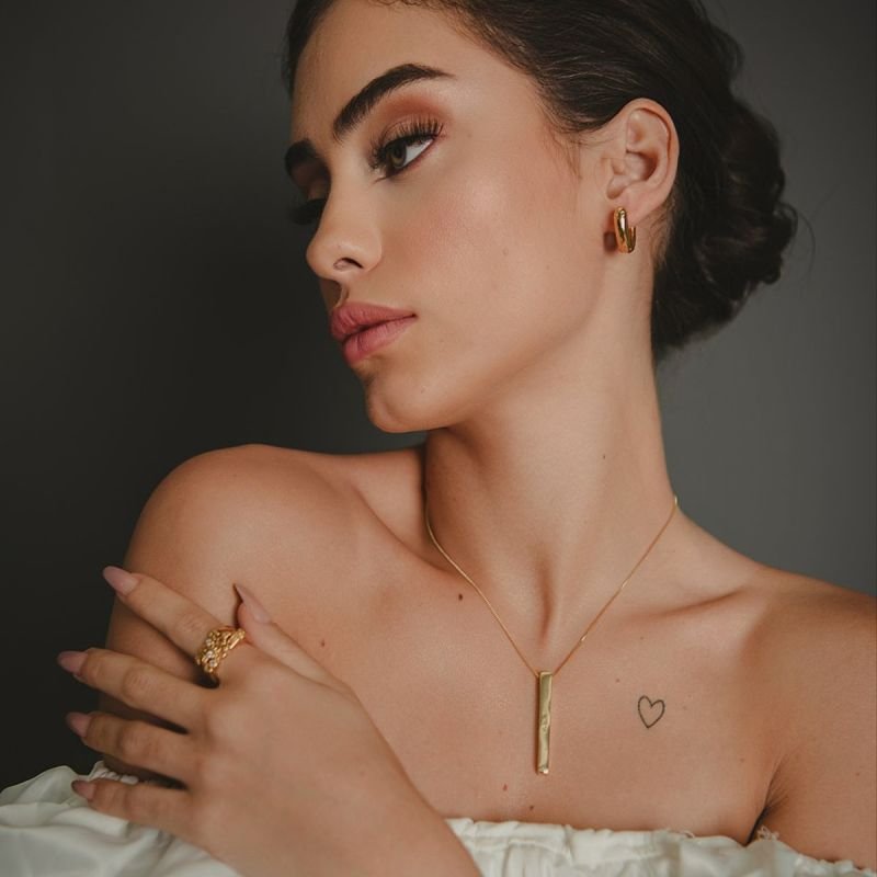 COLAR PINGENTE PAZ, AMOR, FÉ E PROSPERIDADE DOURADO FOLHEADO