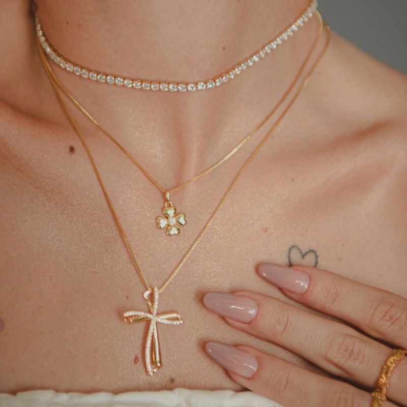 COLAR TREVO COM ZIRCÔNIA BANHADO A OURO 18K