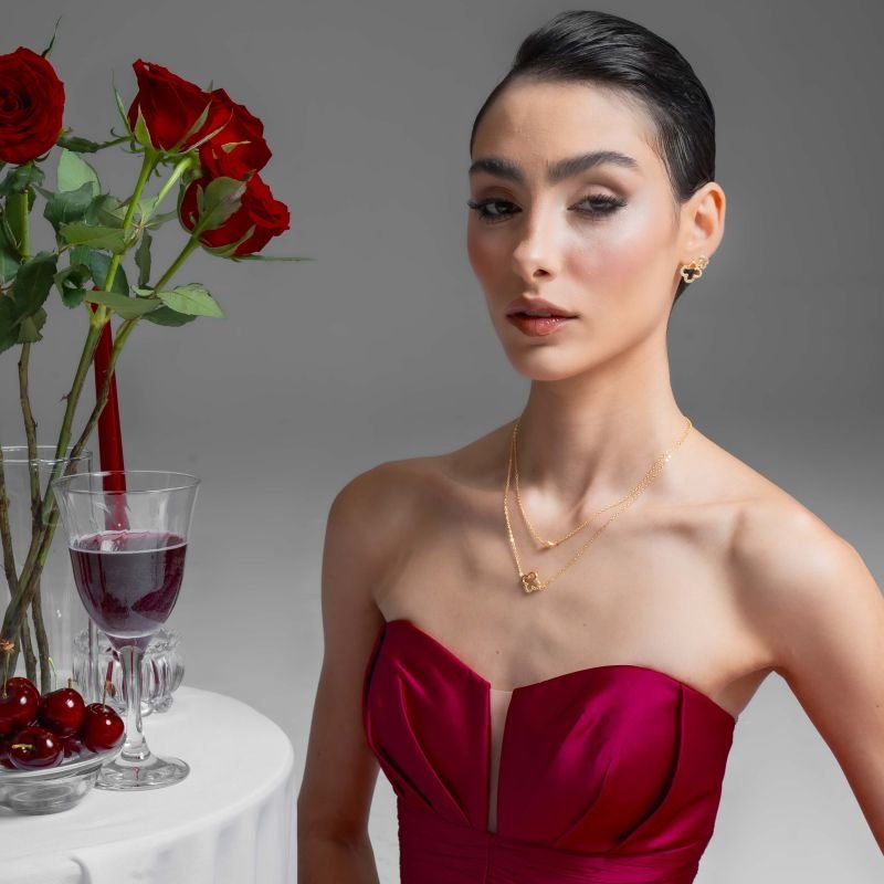 COLAR TREVO MEIO ZIRCÔNIA M BANHADO A OURO 18K