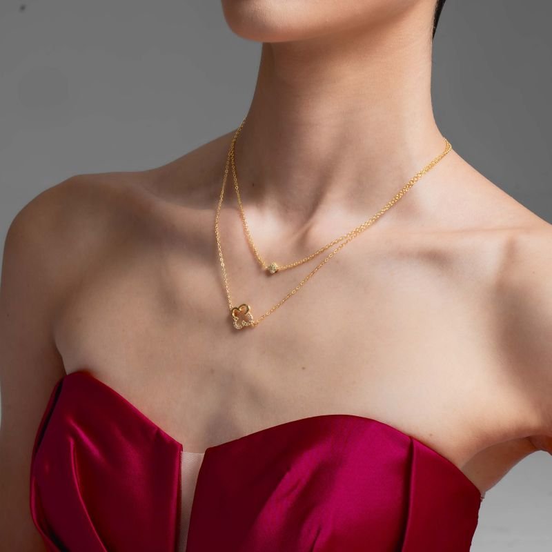 COLAR TREVO MEIO ZIRCÔNIA M BANHADO A OURO 18K