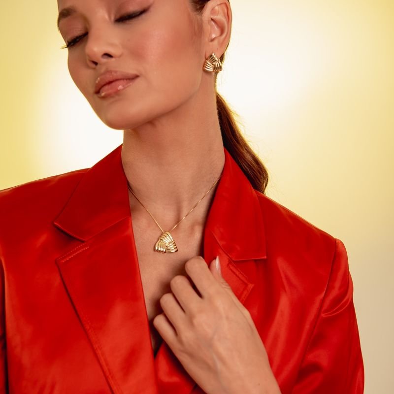 COLAR TRIANGULO ESPIRAL BANHADO A OURO 18K