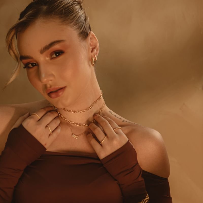 COLAR TRIO DE CRISTAIS QUADRADO BANHADO A OURO 18K