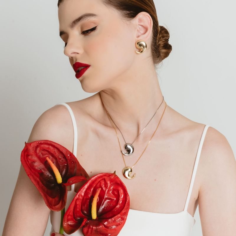 COLAR YIN YANG BANHADO A OURO 18K