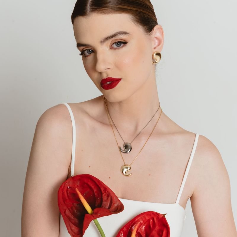 COLAR YIN YANG BANHADO A OURO 18K