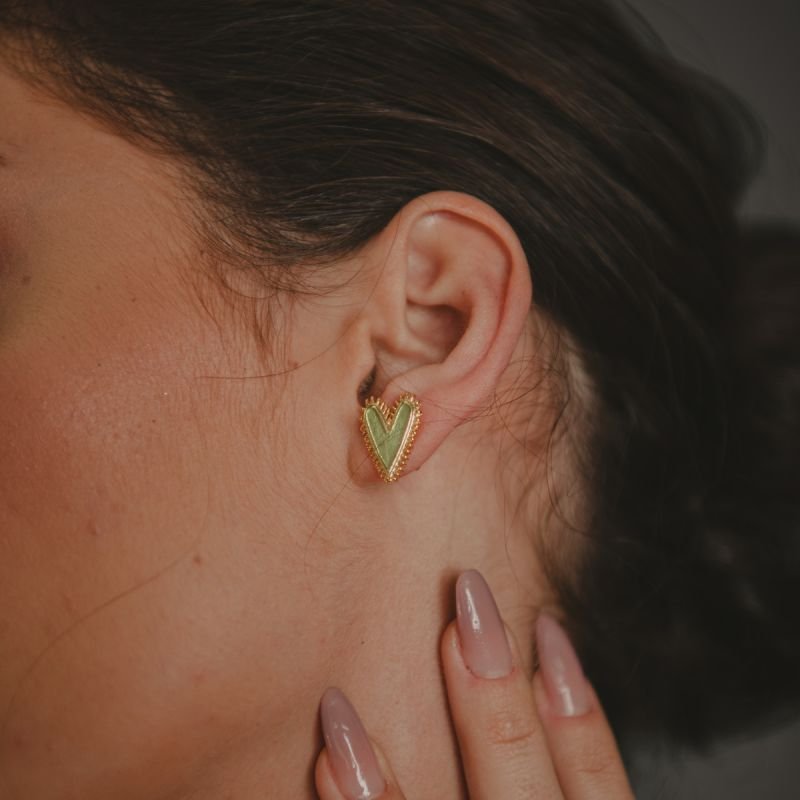 CONJUNTO CORAÇÃO SPIKE DOURADO FOLHEADO