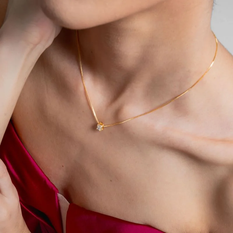 CONJUNTO QUADRADO 5MM ZIRCÔNIA BANHADO A OURO 18K