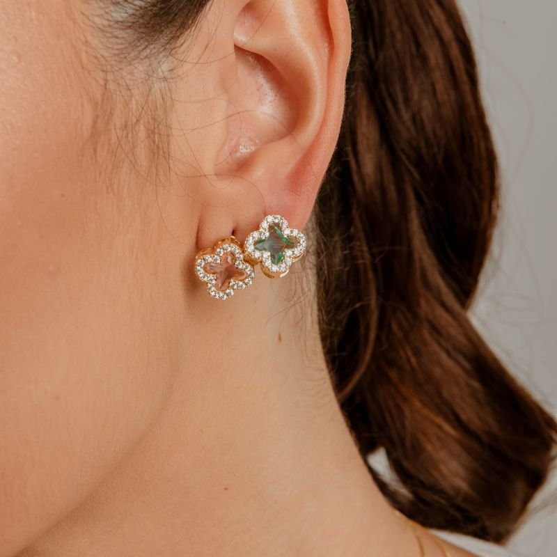 CONJUNTO TREVO ROSA CRAVEJADO BANHADO A OURO 18K