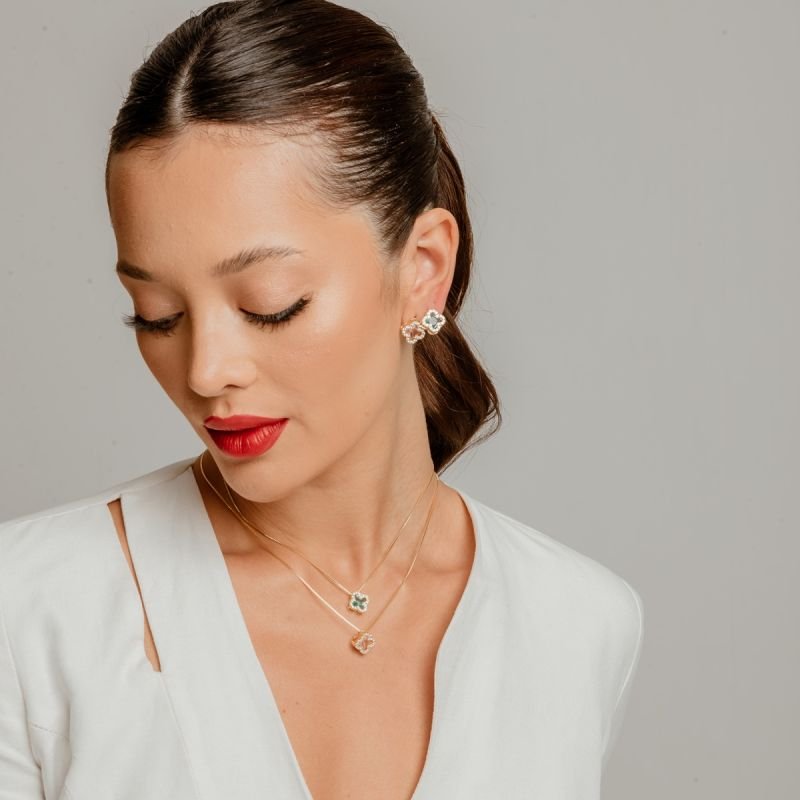 CONJUNTO TREVO VERDE ESMERALDA CRAVEJADO BANHADO A OURO 18K