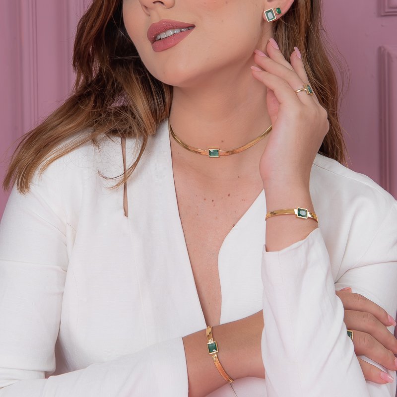 BRINCO PEDRA RETANGULAR ESMERALDA DOURADO FOLHEADO