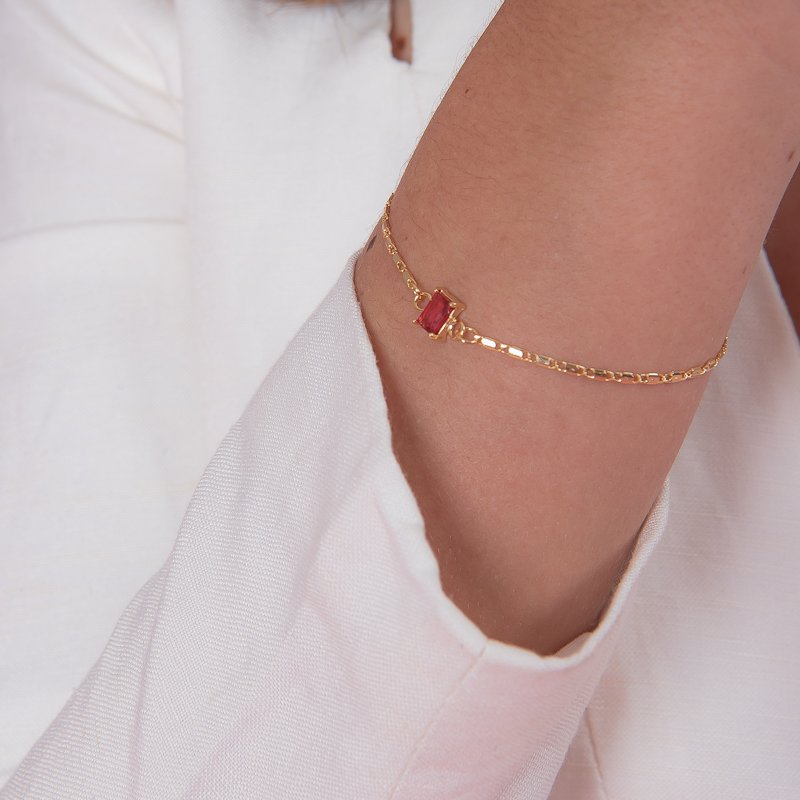 PULSEIRA PEDRA RETANGULAR MINI RUBELITA DOURADO FOLHEADO