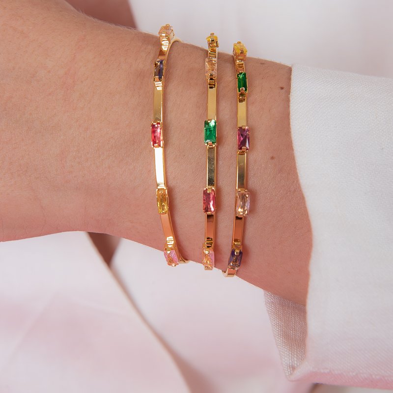 BRACELETE RIGIDO BAGUETE COLORIDAS DOURADO FOLHEADO