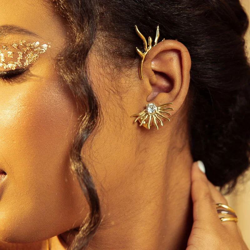 EAR CUFF RAIOS SOLARES BANHADO A OURO 18K