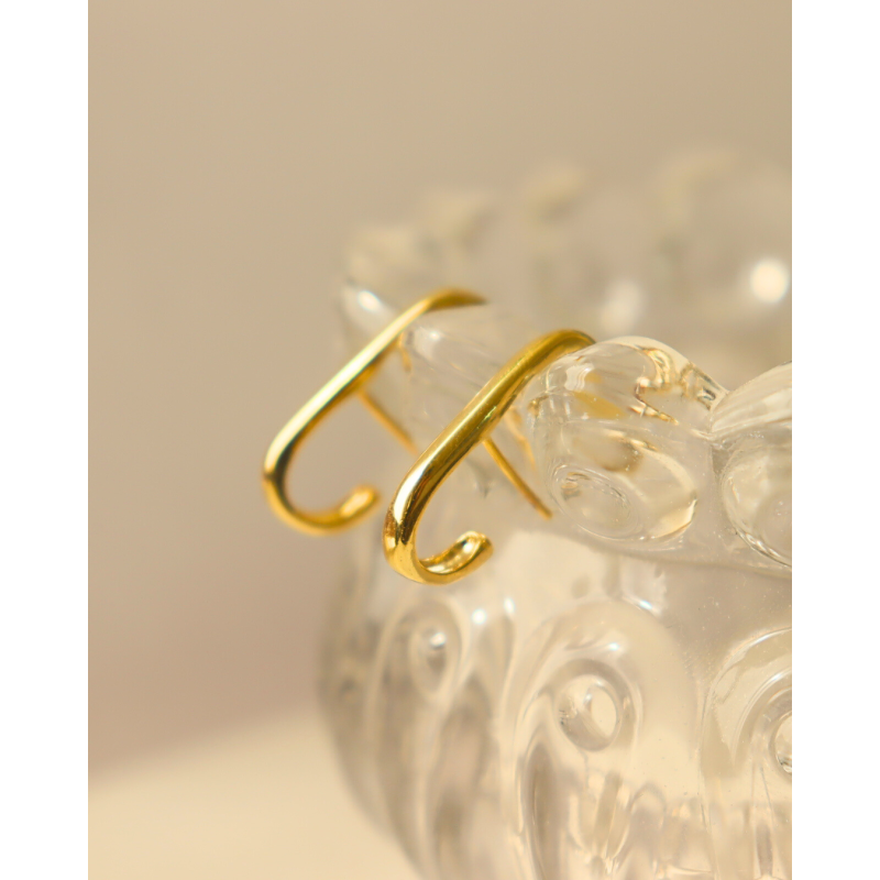 EAR HOOK LISO 1MM BANHADO A OURO 18K