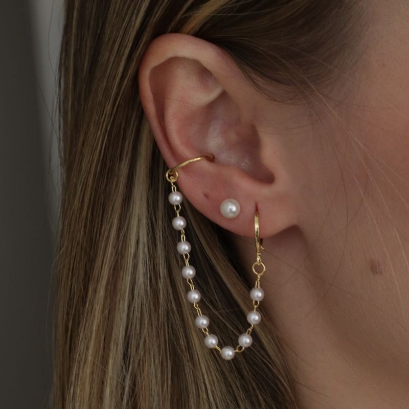 EAR LINE PEROLA COM PIERCING FAKE BANHADO A OURO 18K NIVER8