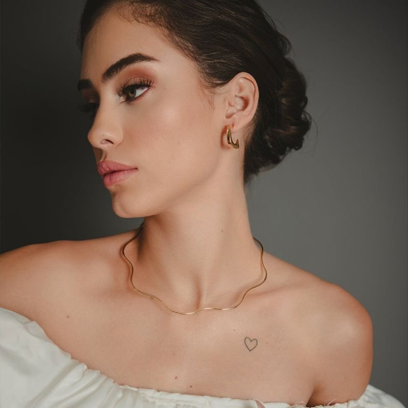 GARGANTILHA ONDULADA DOURADO FOLHEADO