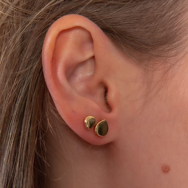 KIT DOIS BRINCOS GOTAS LISAS P, M BANHADO A OURO 18K