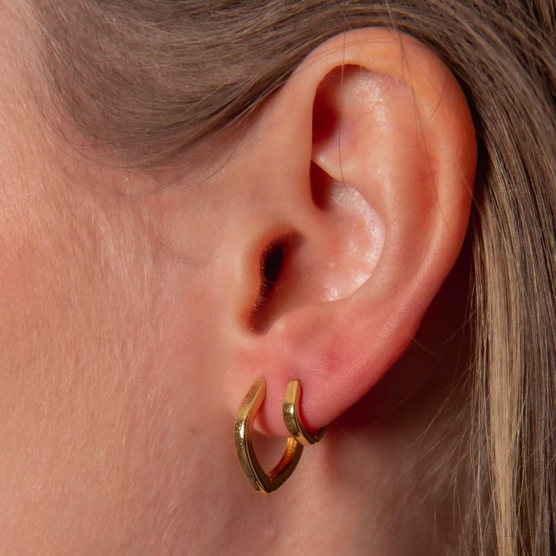 KIT DUAS ARGOLAS GOTAS ARTICULADAS P, M DOURADO FOLHEADO