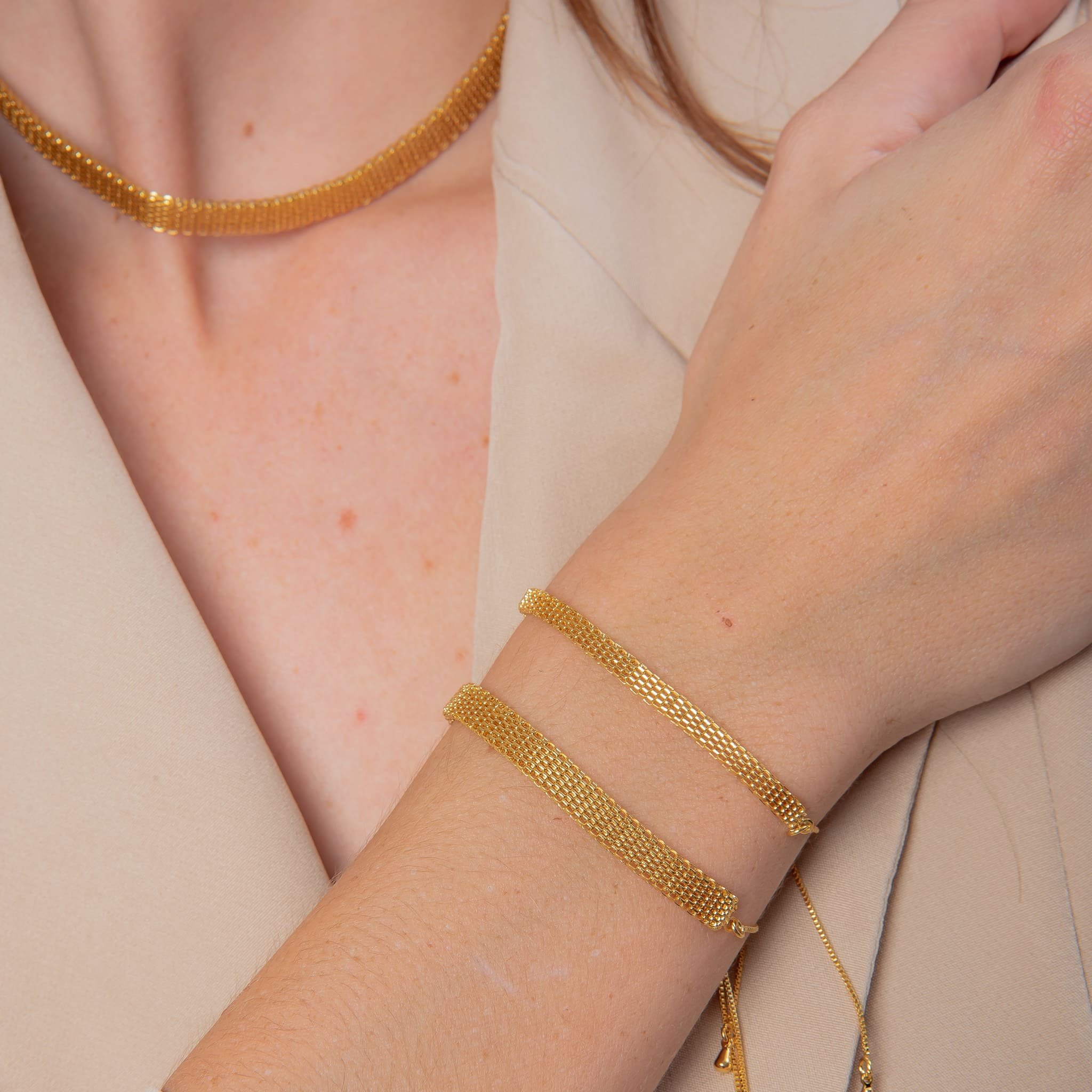 PULSEIRA GRAVATA ESTEIRA 4MM DOURADO FOLHEADO