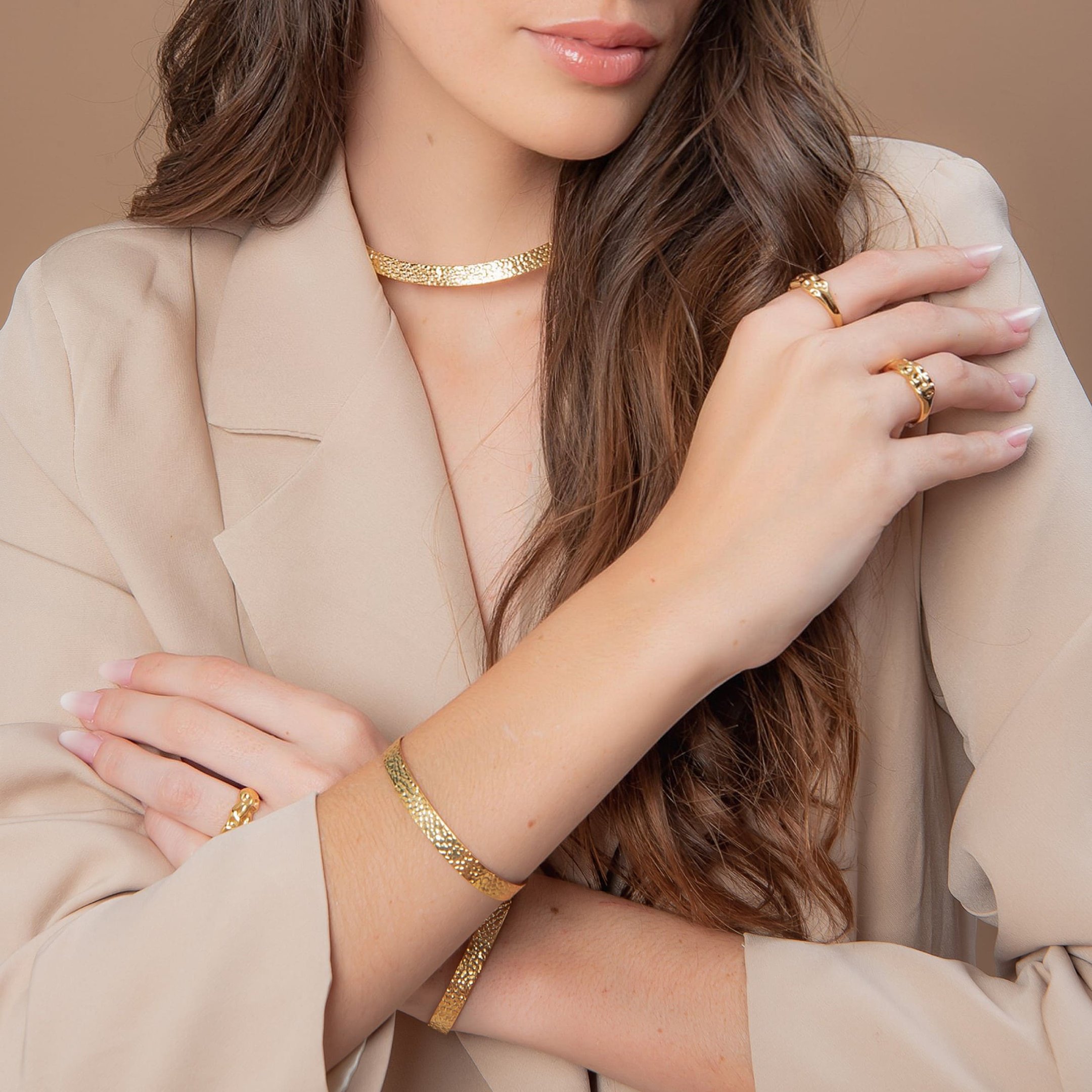 BRACELETE ORGANIC COM TEXTURA 7MM DOURADO FOLHEADO