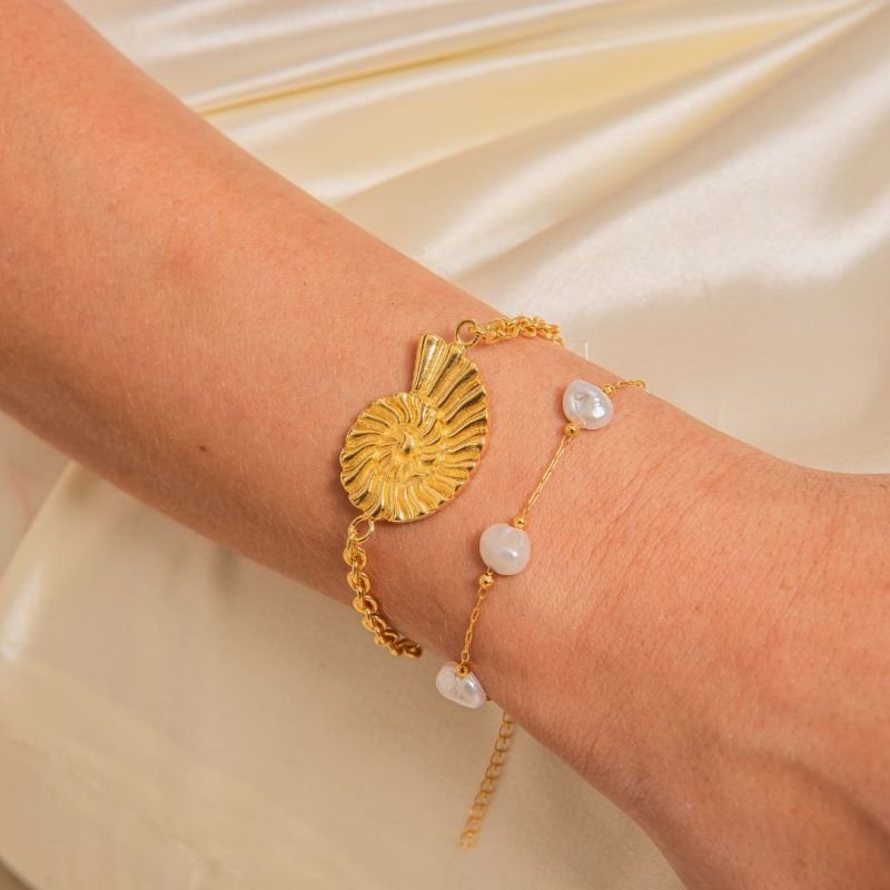 PULSEIRA MADRE PÉROLA DOURADO FOLHEADO