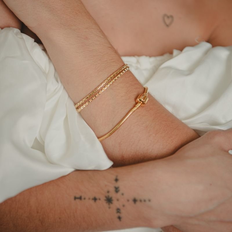 PULSEIRA CHARM DOURADO FOLHEADO