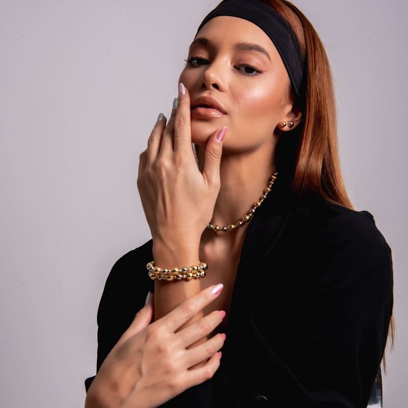 PULSEIRA PÉROLAS ASSIMETRICAS PRATEADA E DOURADO FOLHEADO