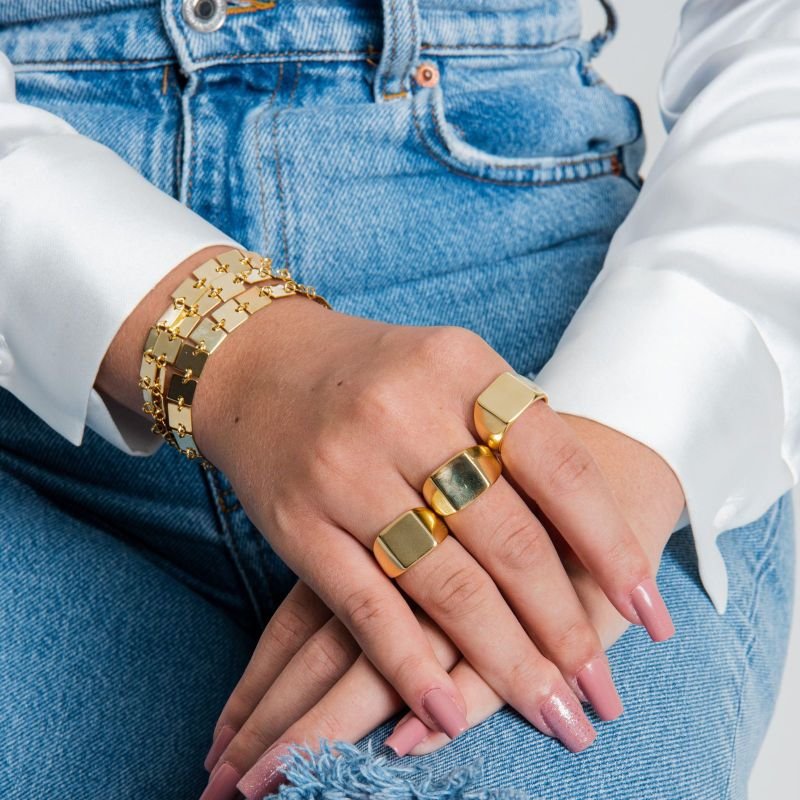 PULSEIRA QUADRADOS DOURADO FOLHEADO