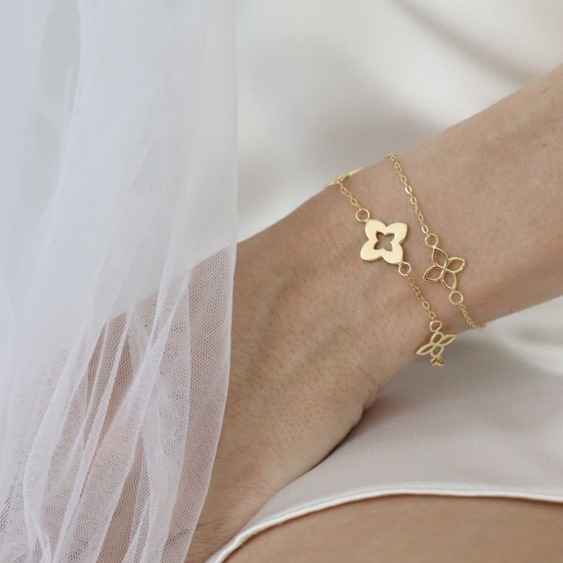 PULSEIRA TREVO ÁUREA TRIPLA BANHADO A OURO A 18K