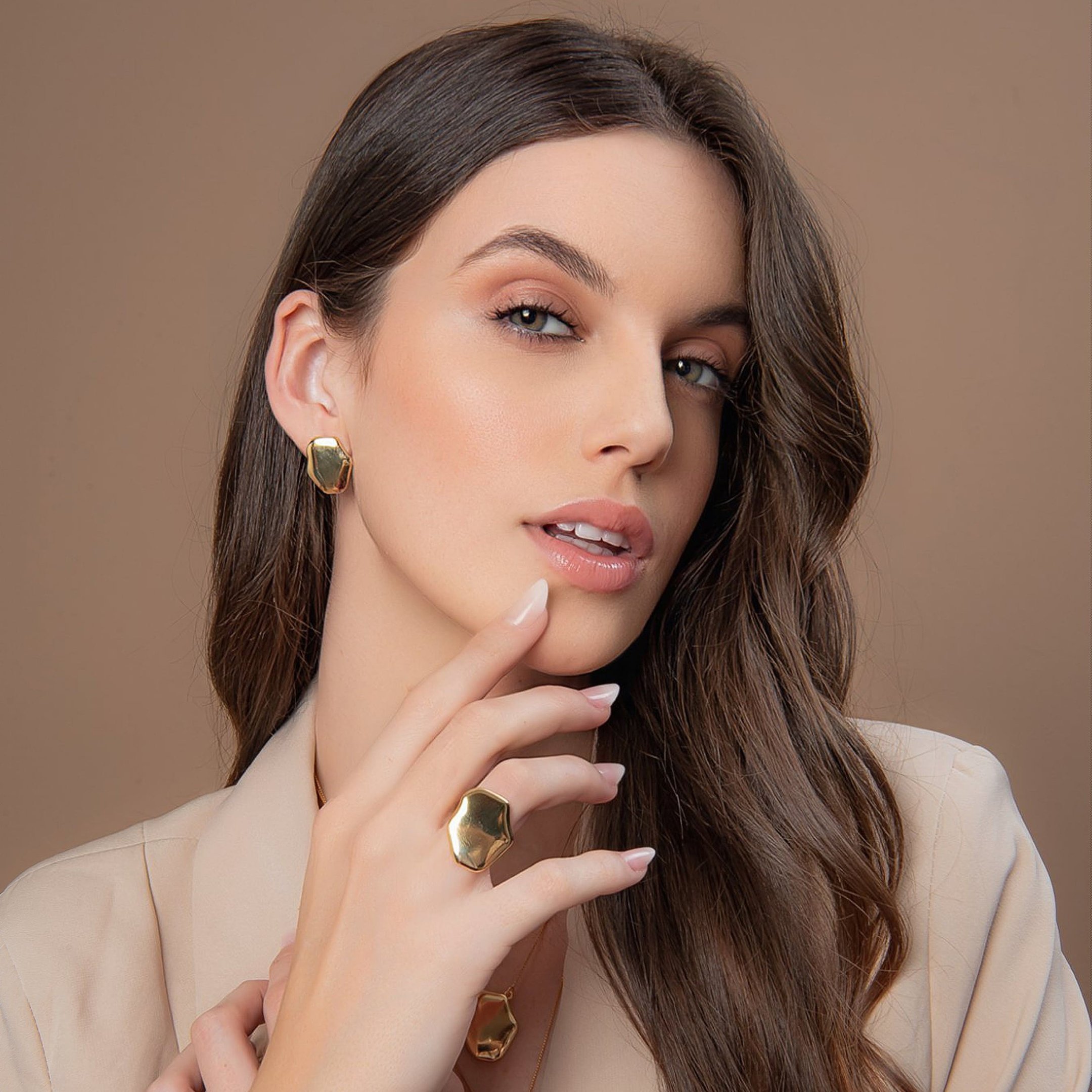 BRINCO ORGANIC BANHADO A OURO 18K